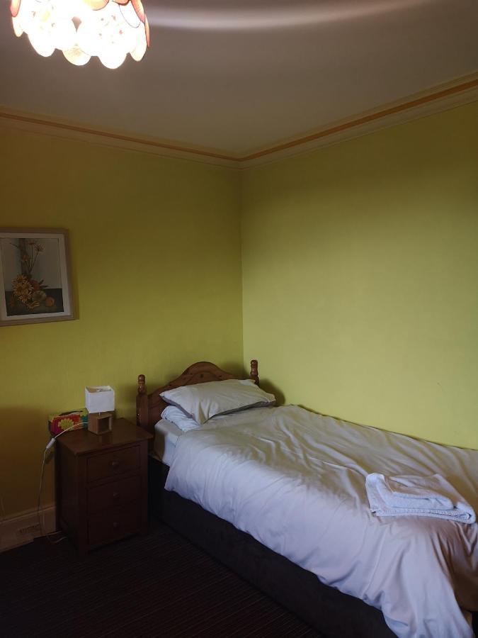 Granville Guest House Dyce Eksteriør bilde